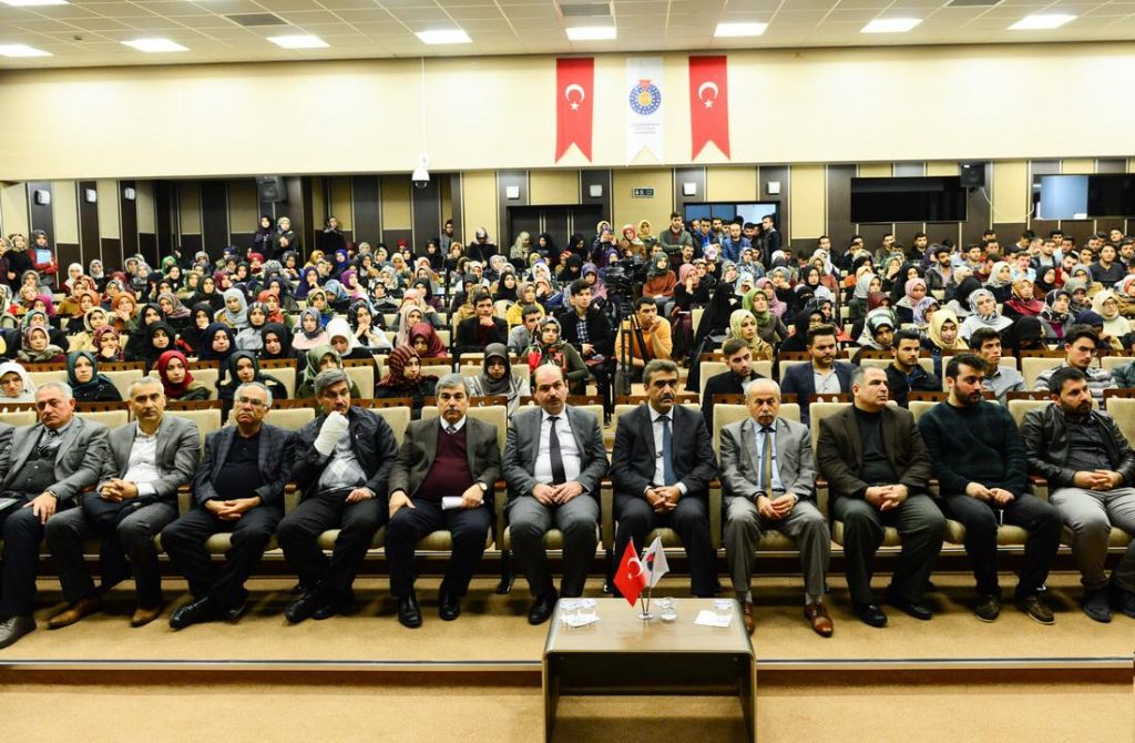 İslâmî İlimlerde Siyer Paneli’yle, Siyer Araştırmaları Öğrenci Topluluğunun açılışını gerçekleştirdik