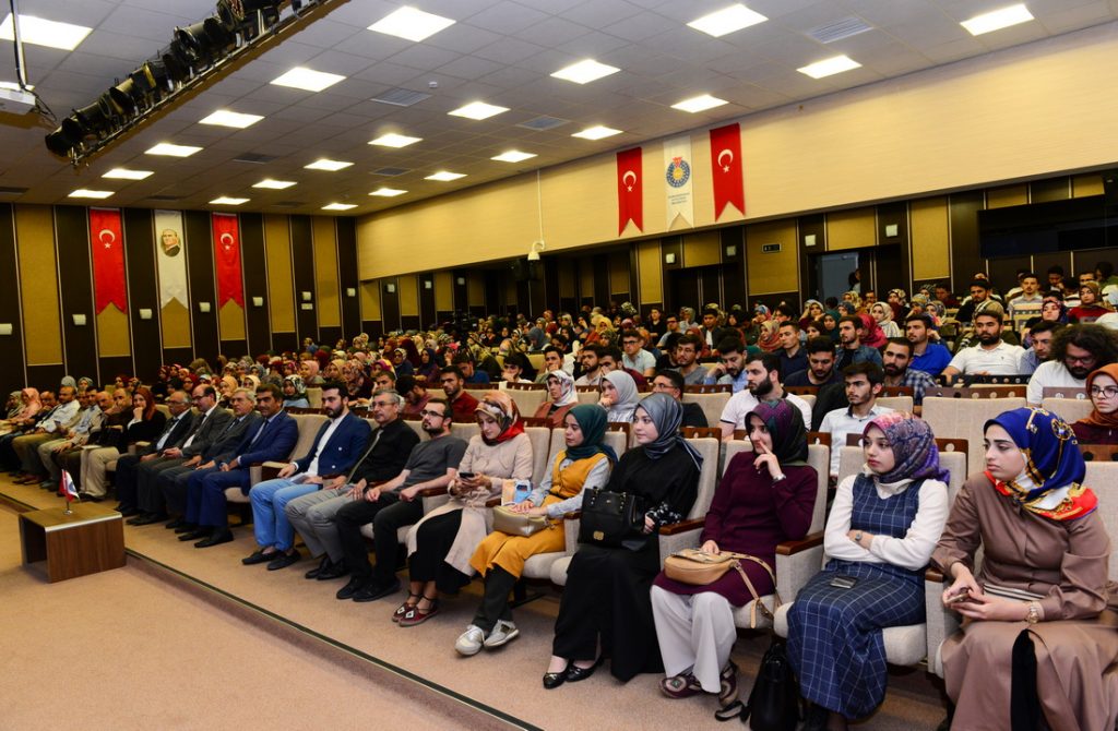 Siyer Konferansları, Prof. Dr. Hüsnü Ezber Bodur ile başladı