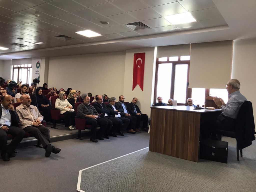 Siyer Araştırmaları Öğrenci Topluluğu’nun konuğu Prof. Dr. Hayri Kırbaşoğlu oldu